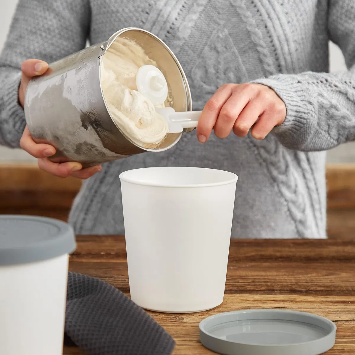 SPRINGLANE Contenitore per gelato in acciaio inox per macchina del gelato, contenitore aggiuntivo (Elisa, 1,5 L)